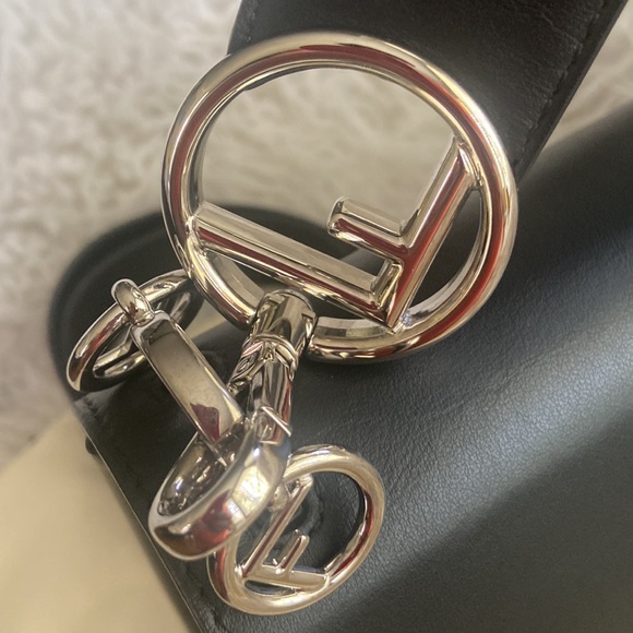 Authentic Fendi Kan I logo leather bag - Picture 4 of 9